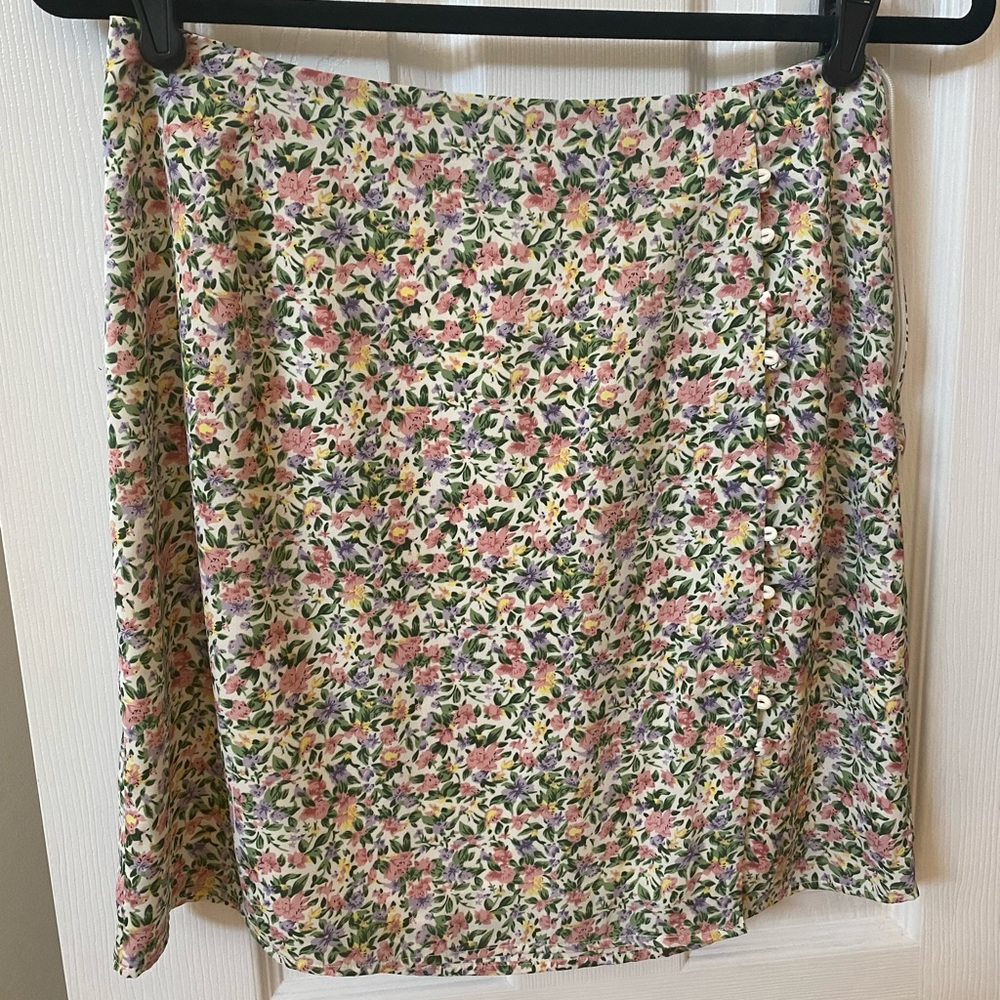 Lulus Mini Skirt No Tags, but Never Worn